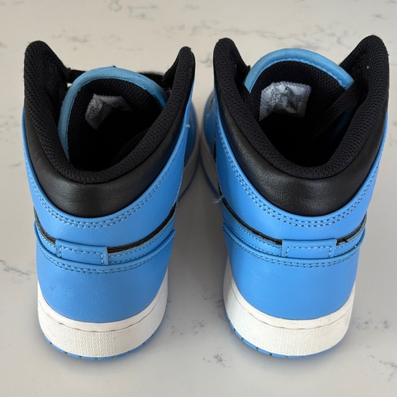 Nike Air Jordan Mid boys size 6 sneakers - Picture 7 of 11